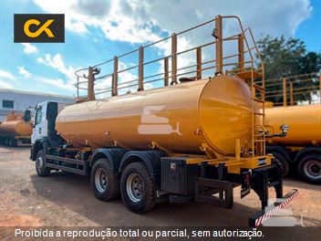 Caminhão Volkswagen 31-330 E Constellation 6x4 2p (Diesel)(E5)