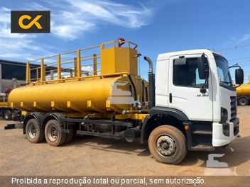 Caminhão Volkswagen 26-260 E Constellation 6x4 3-Eixos 2p (Diesel)