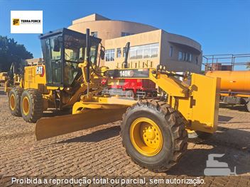 Motoniveladora Caterpillar 140K
