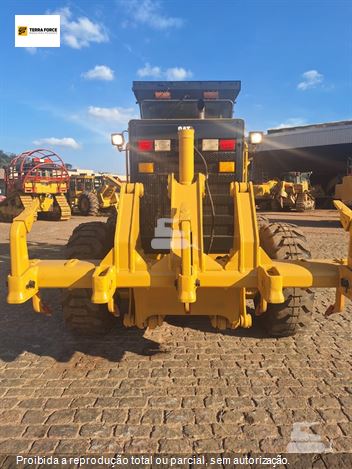 Motoniveladora Caterpillar 140K