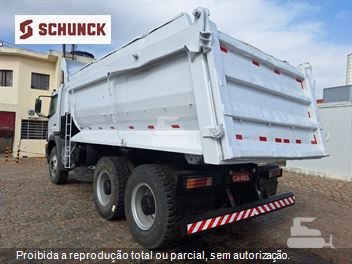 Caminhão Mercedes-Benz Axor 2831 6x4 2p (diesel)