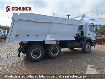 Caminhão Mercedes-Benz Axor 2831 6x4 2p (diesel)