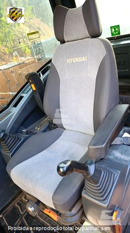 Escavadeira Hyundai R140LC-9