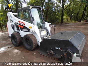 Mini-Carregadeira Bobcat S570