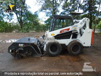 Mini-Carregadeira Bobcat S570