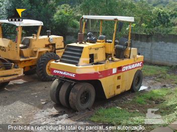 Rolo Compactador Dynapac CP221