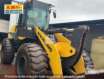 Pá Carregadeira New Holland W130 B
