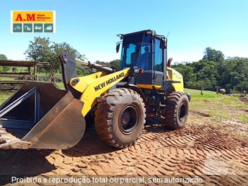 Pá Carregadeira New Holland W130 B