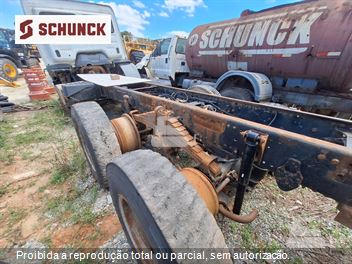 Caminhão Mercedes-Benz Axor 2831 6x4 2p (diesel)