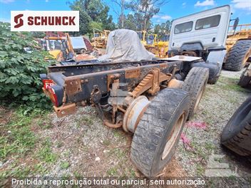 Caminhão Mercedes-Benz Axor 2831 6x4 2p (diesel)
