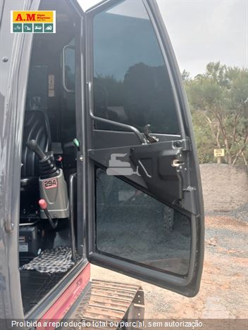 Mini-Escavadeira Yanmar Vio80