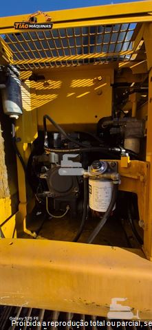 Escavadeira Komatsu PC130