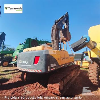Escavadeira Volvo EC210BLC
