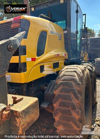 Motoniveladora New Holland RG170B