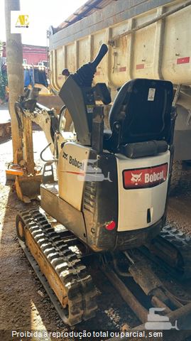 Mini-Escavadeira Bobcat E10