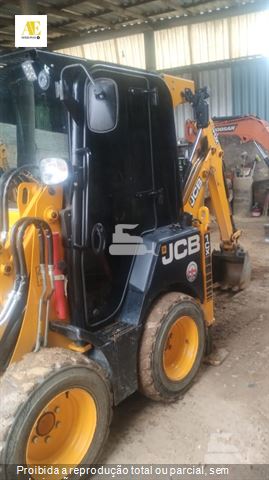 Mini-Retroescavadeira JCB 1CX