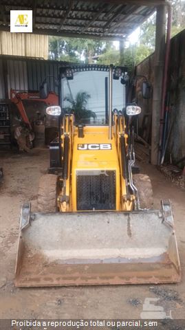 Mini-Retroescavadeira JCB 1CX