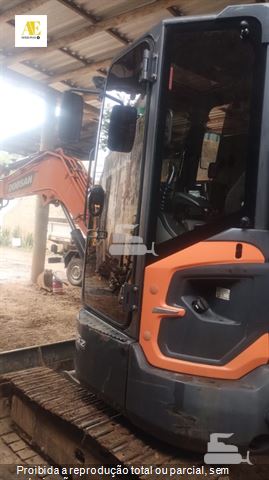 Mini-Escavadeira Doosan DX35Z