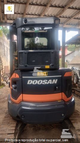 Mini-Escavadeira Doosan DX35Z