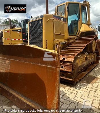 Trator de Esteira Caterpillar D6N