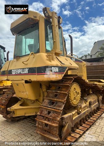 Trator de Esteira Caterpillar D6N