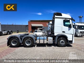 Caminhão Mercedes-Benz Actros 2651 S 6x4 2p (Diesel)(E5)