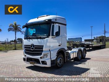 Caminhão Mercedes-Benz Actros 2651 S 6x4 2p (Diesel)(E5)