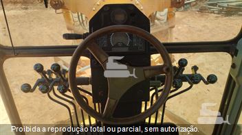Motoniveladora New Holland RG170B