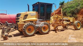 Motoniveladora New Holland RG170B