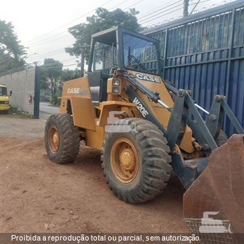 Pá Carregadeira Case W20E