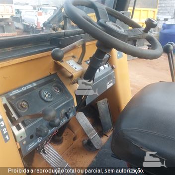 Pá Carregadeira Case W20E