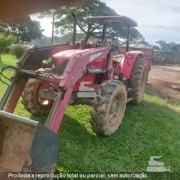 Trator Agrícola Massey Ferguson MF 4275