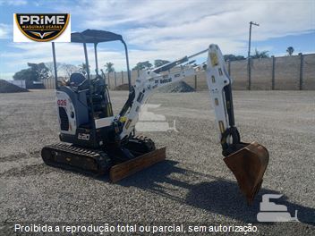 Mini-Escavadeira Bobcat E20