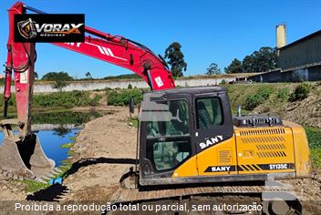 Escavadeira Sany SY135C