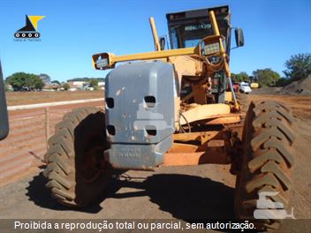 Motoniveladora Komatsu GD555-3