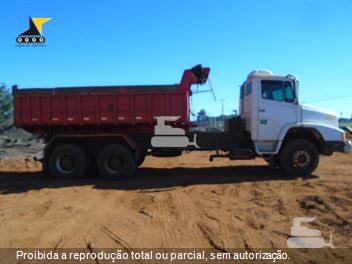 Caminhão Mercedes-Benz L-2635 3-Eixos 2p (diesel)