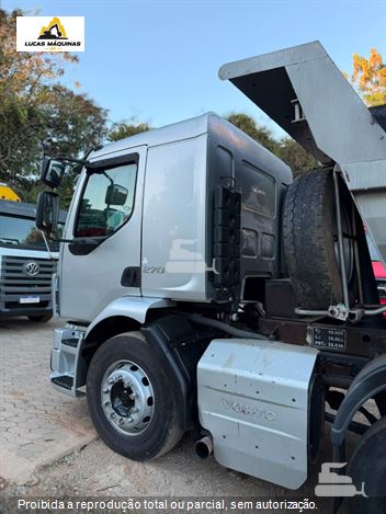 Caminhão Volvo VM 270 8x2 2p (Diesel) (E5)