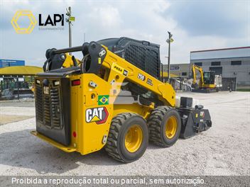 Mini-Carregadeira Caterpillar 250