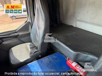Caminhão Volvo VM 270 6x2 2p (Diesel) (E5)