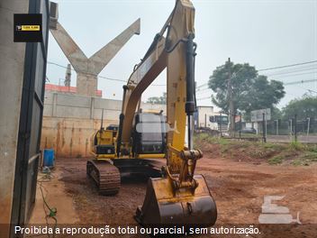 Escavadeira Caterpillar 318D2L
