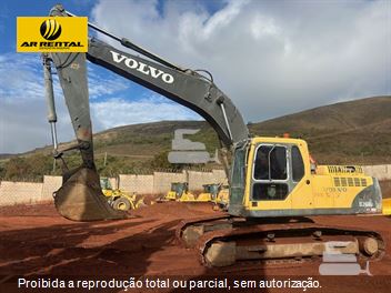Escavadeira Volvo EC240BLC