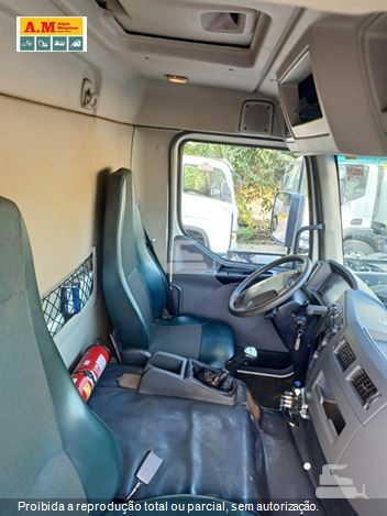 Caminhão Volvo VM 270 6x4 2p (Diesel) (E5)