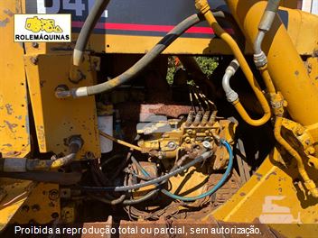 Trator de Esteira Caterpillar D4E