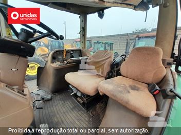 Trator Agrícola John Deere 7200J