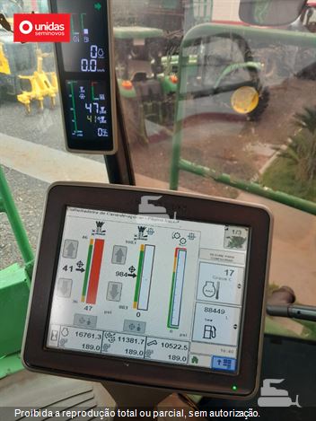 Colheitadeira John Deere CH570
