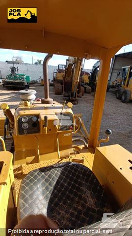 Trator de Esteira Caterpillar D4E