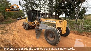 Motoniveladora New Holland RG140B