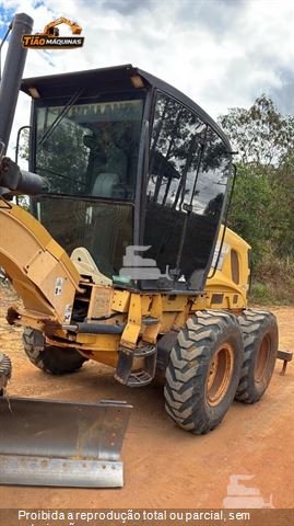 Motoniveladora New Holland RG140B