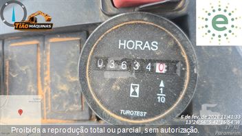 Retro Escavadeira New Holland B110B