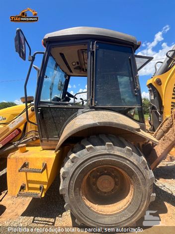 Retro Escavadeira New Holland B110B